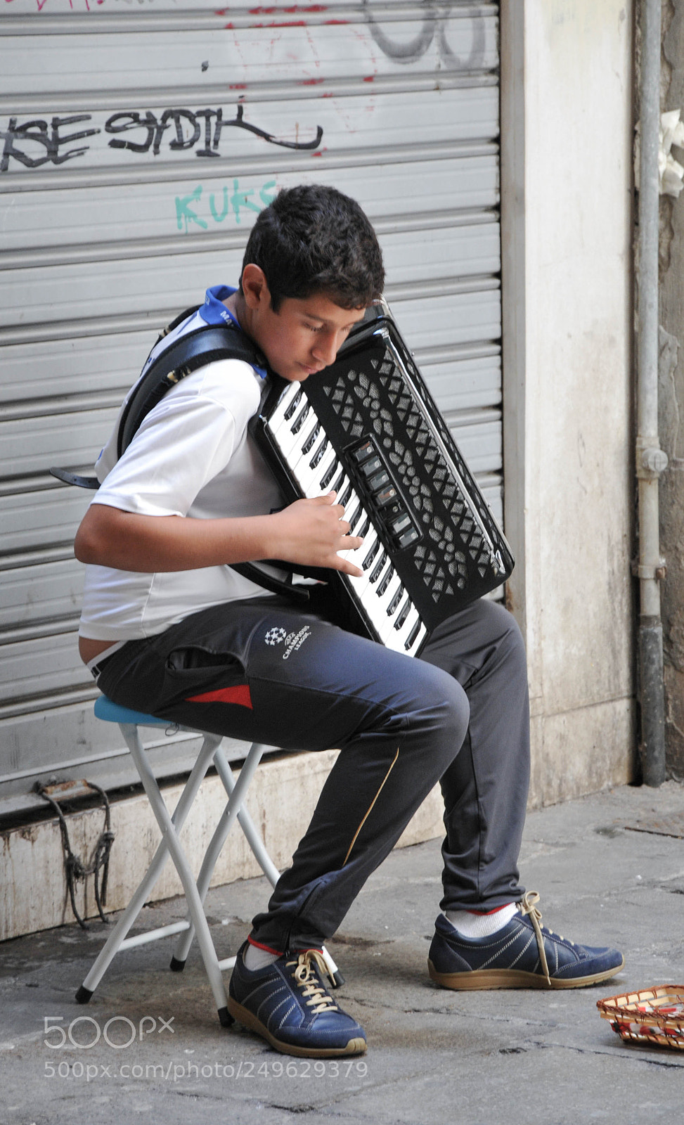 Nikon D300S sample photo. Accordion photography