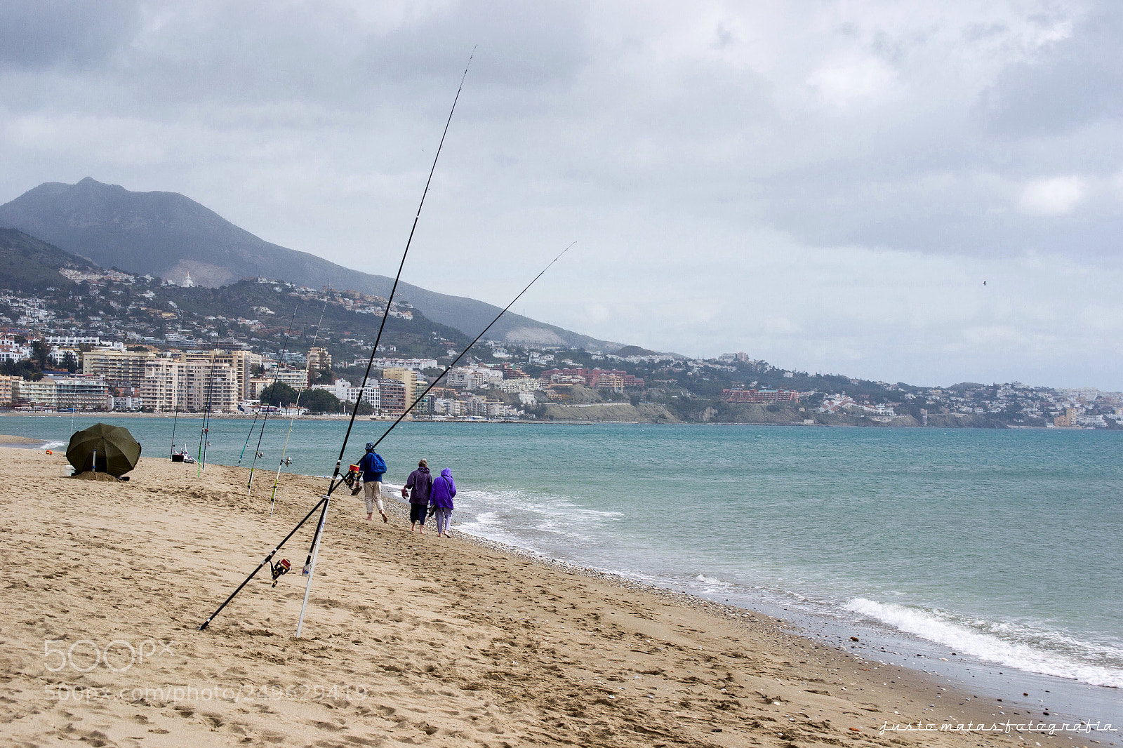 Nikon D3100 sample photo. Paseando y pescando photography