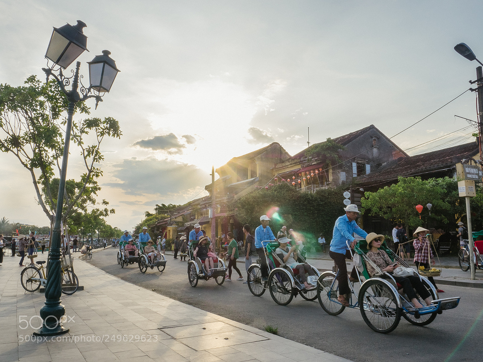 Olympus OM-D E-M5 II sample photo. Sunset in hoi an photography