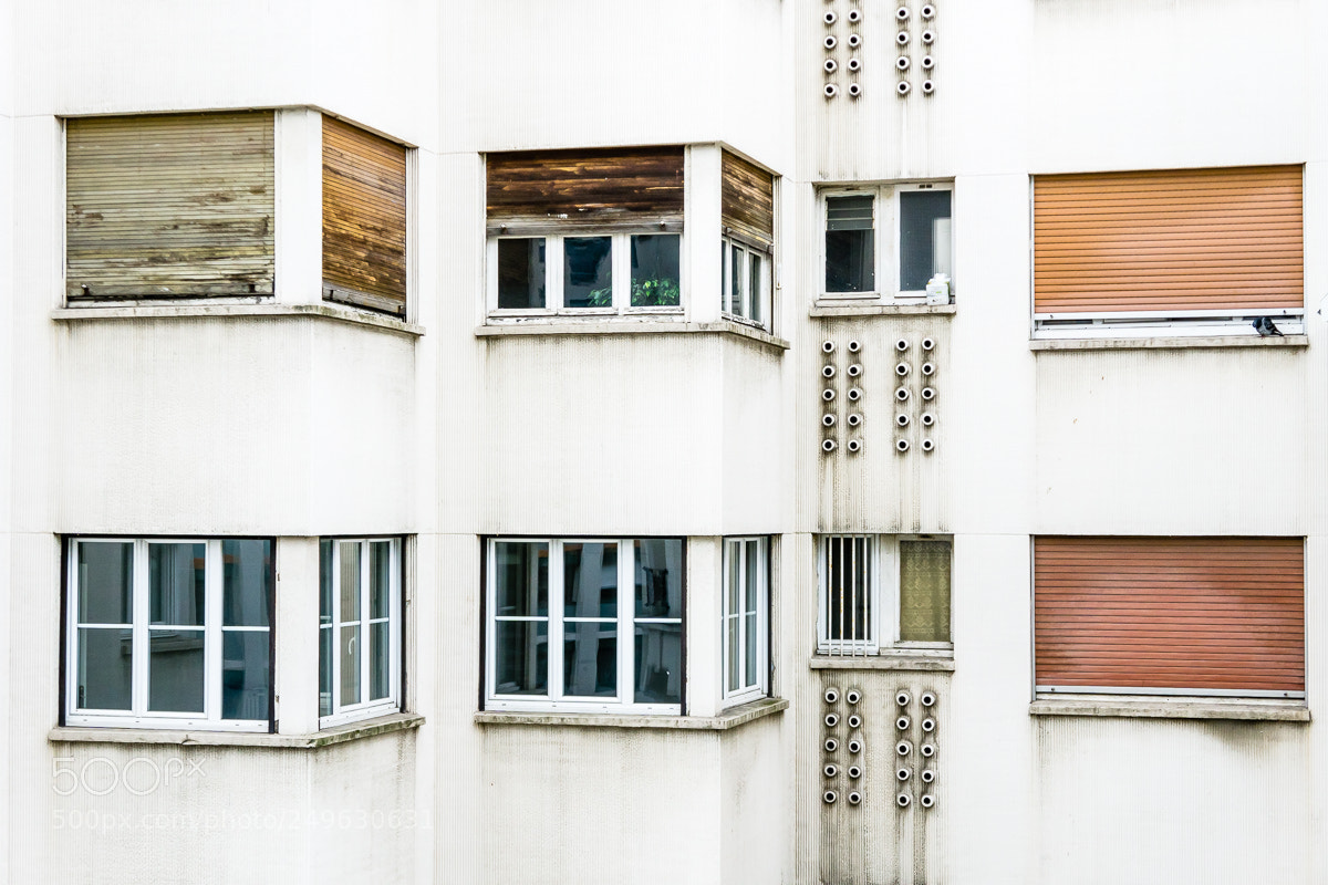 Sony a6000 sample photo. Paris neighbourhood photography