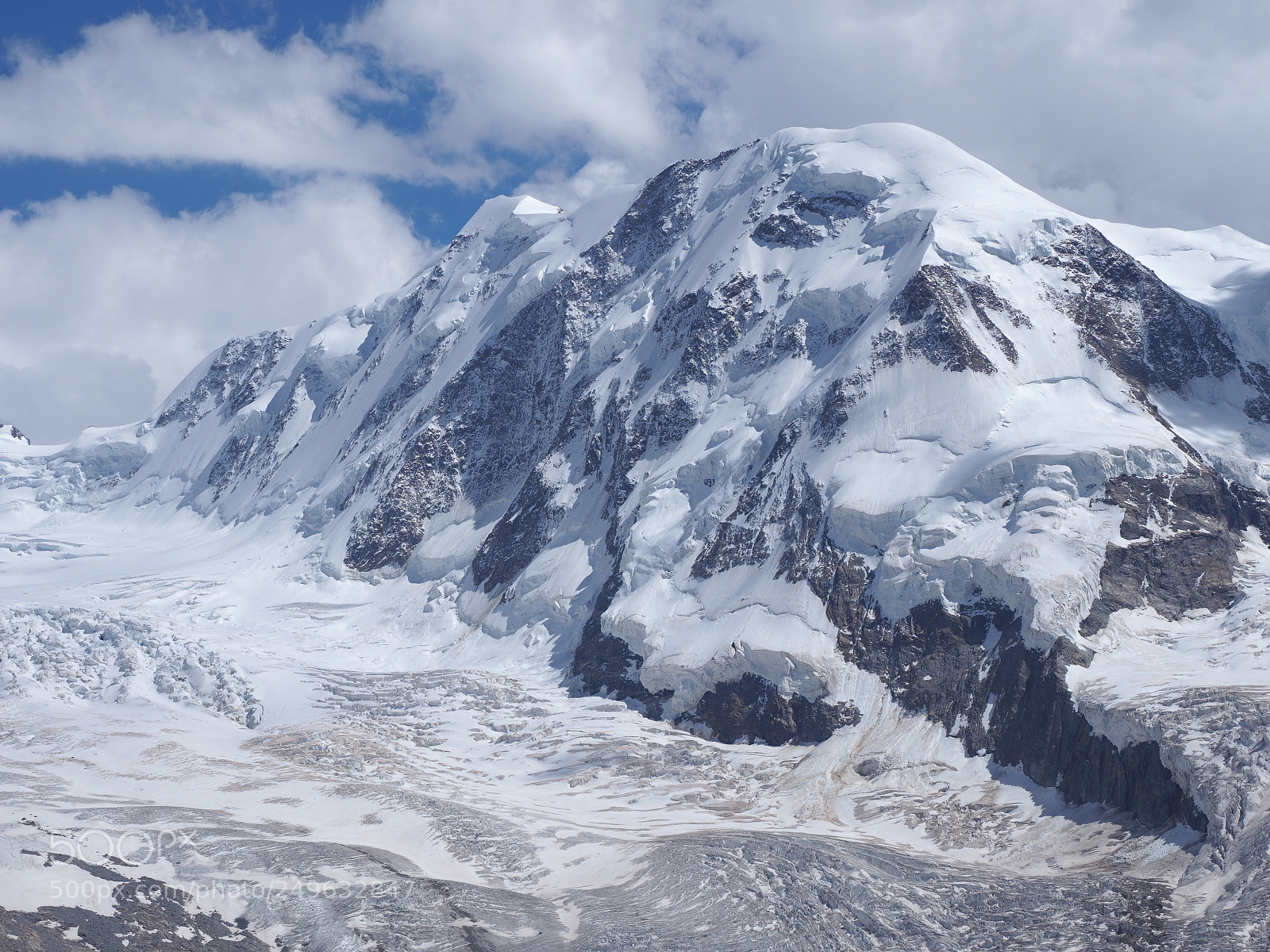 Olympus OM-D E-M1 Mark II sample photo. Lyskamm mount at monte photography