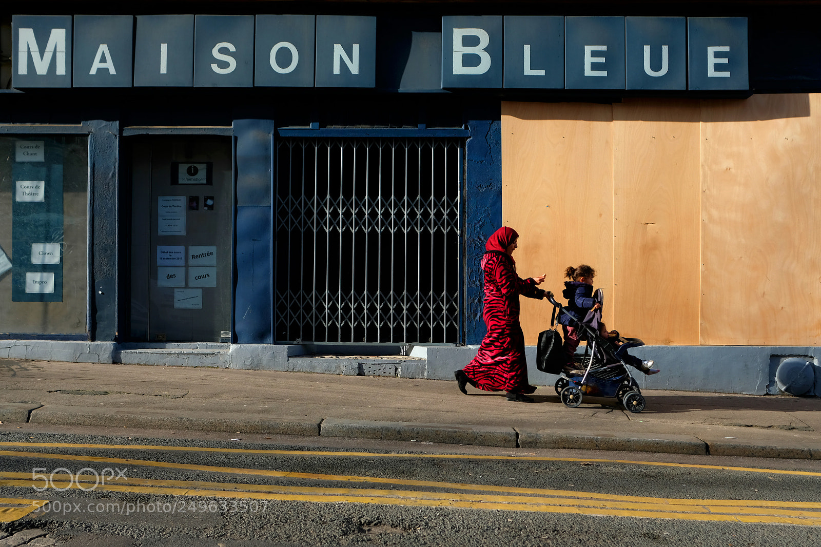 Fujifilm X-T20 sample photo. C'est une maison bleue photography