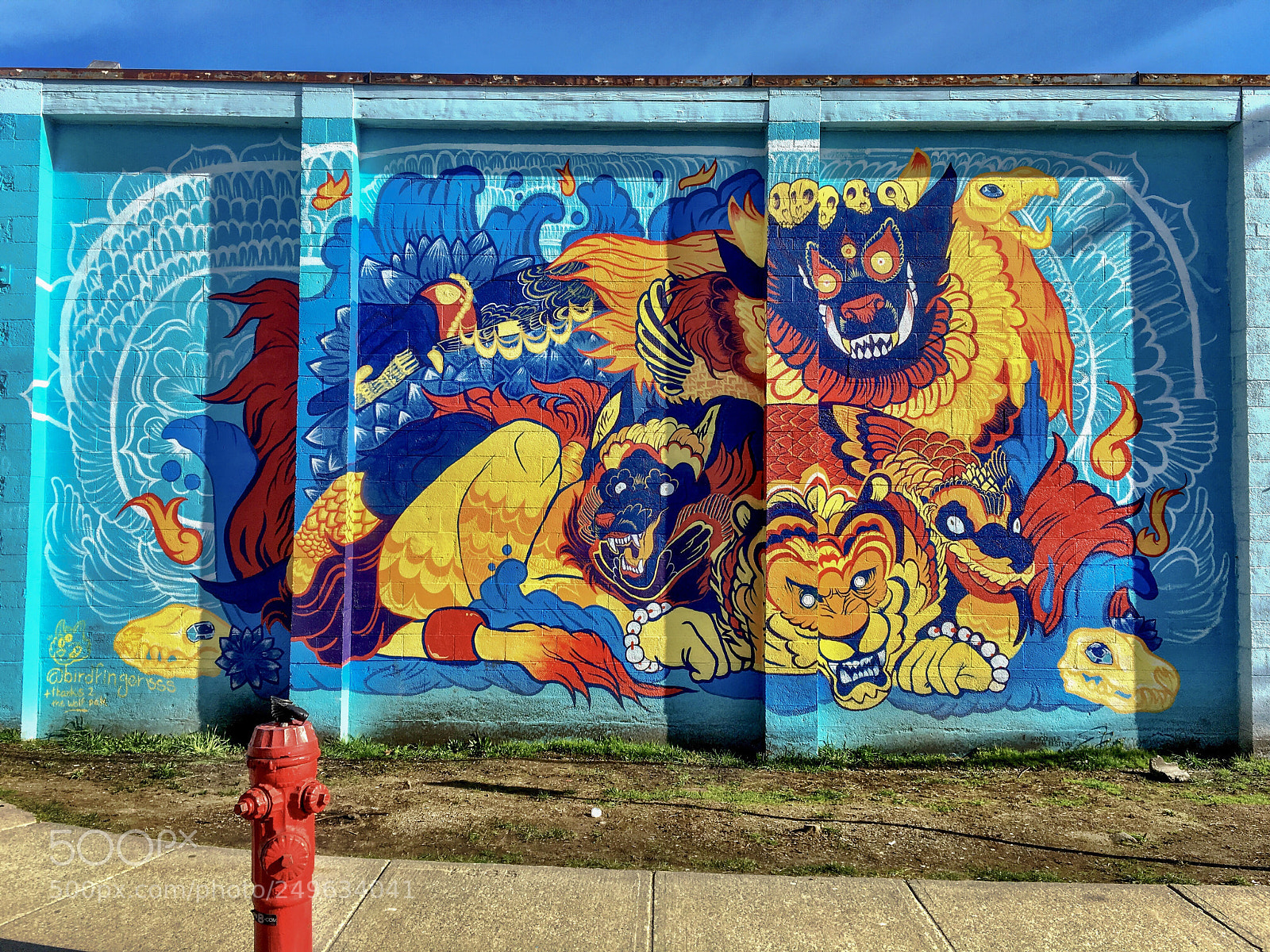 Apple iPhone 6s Plus sample photo. Dragon mural photography