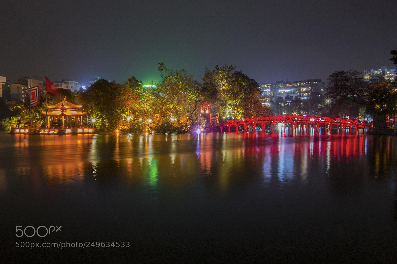 Canon EOS 70D sample photo. Hoan kiem lake reflection photography