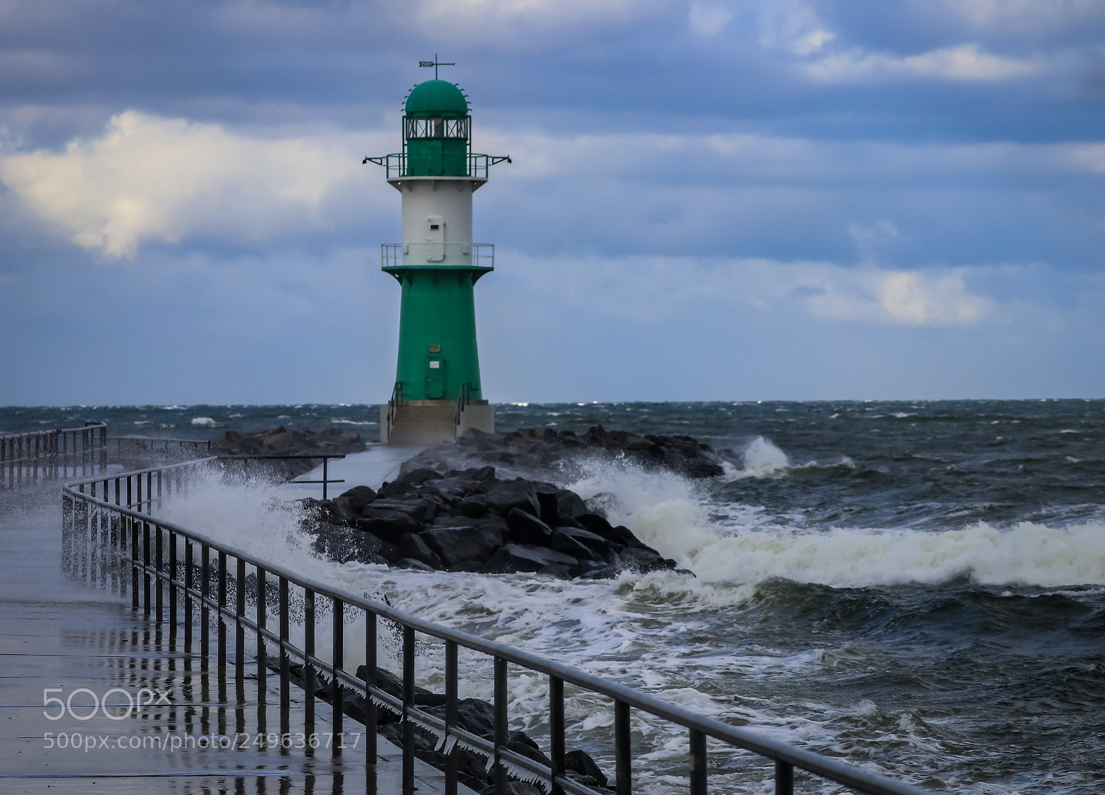 Canon EOS 80D sample photo. Leuchtturmsturm  photography