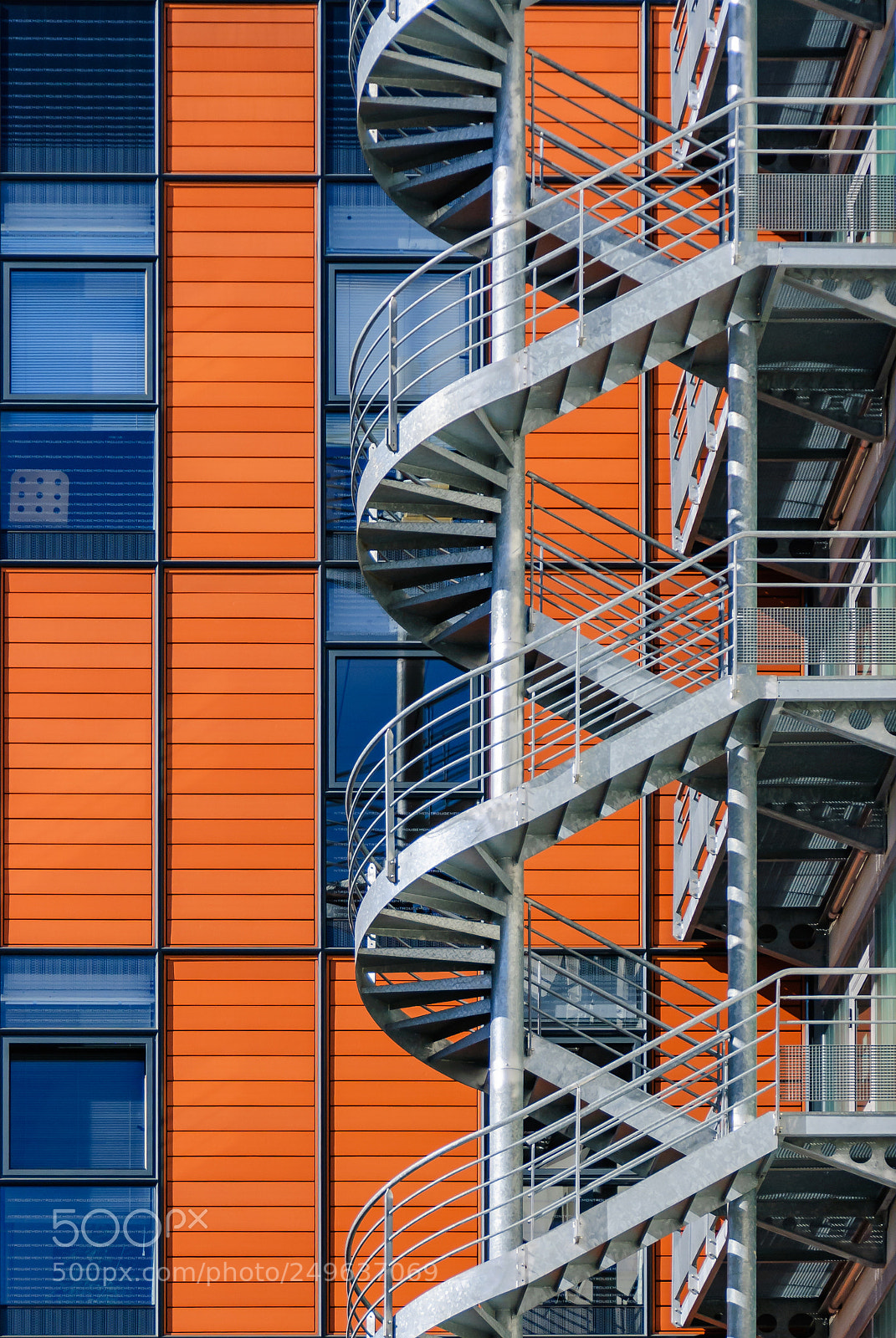Nikon D80 sample photo. Upstairs or downstairs? photography