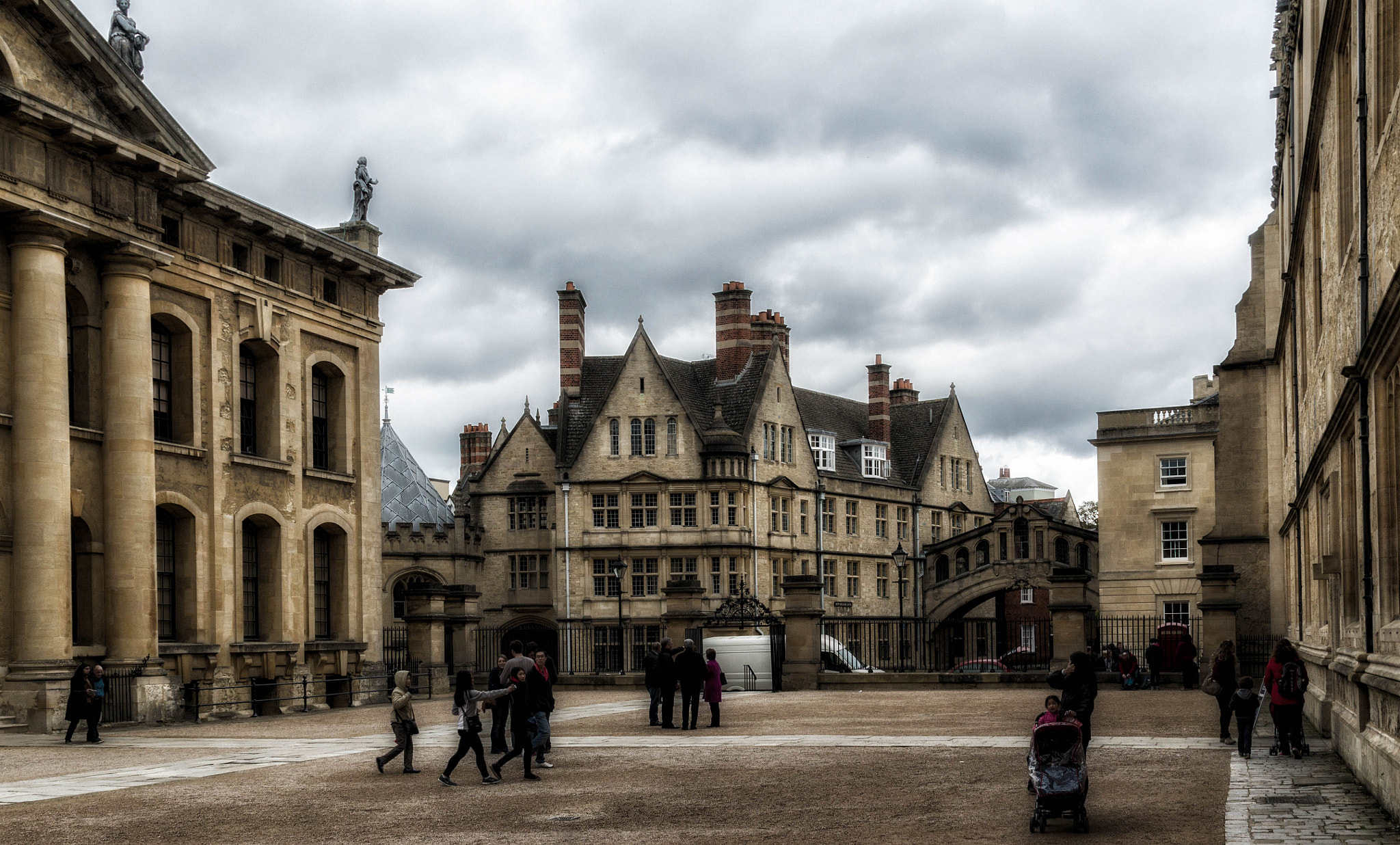 Sony Alpha DSLR-A560 sample photo. Oxford photography