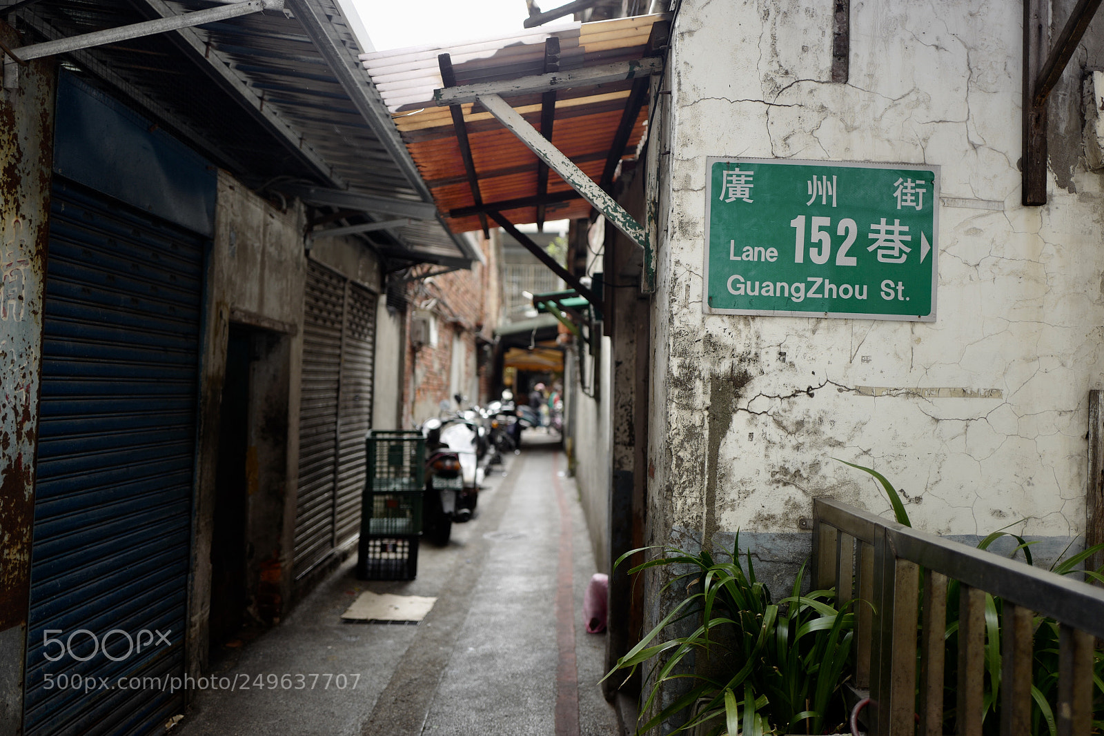Leica Q (Typ 116) sample photo. 被老梁這麼一說，我今天路過這種地方也是膽子大。以後小心些了 photography