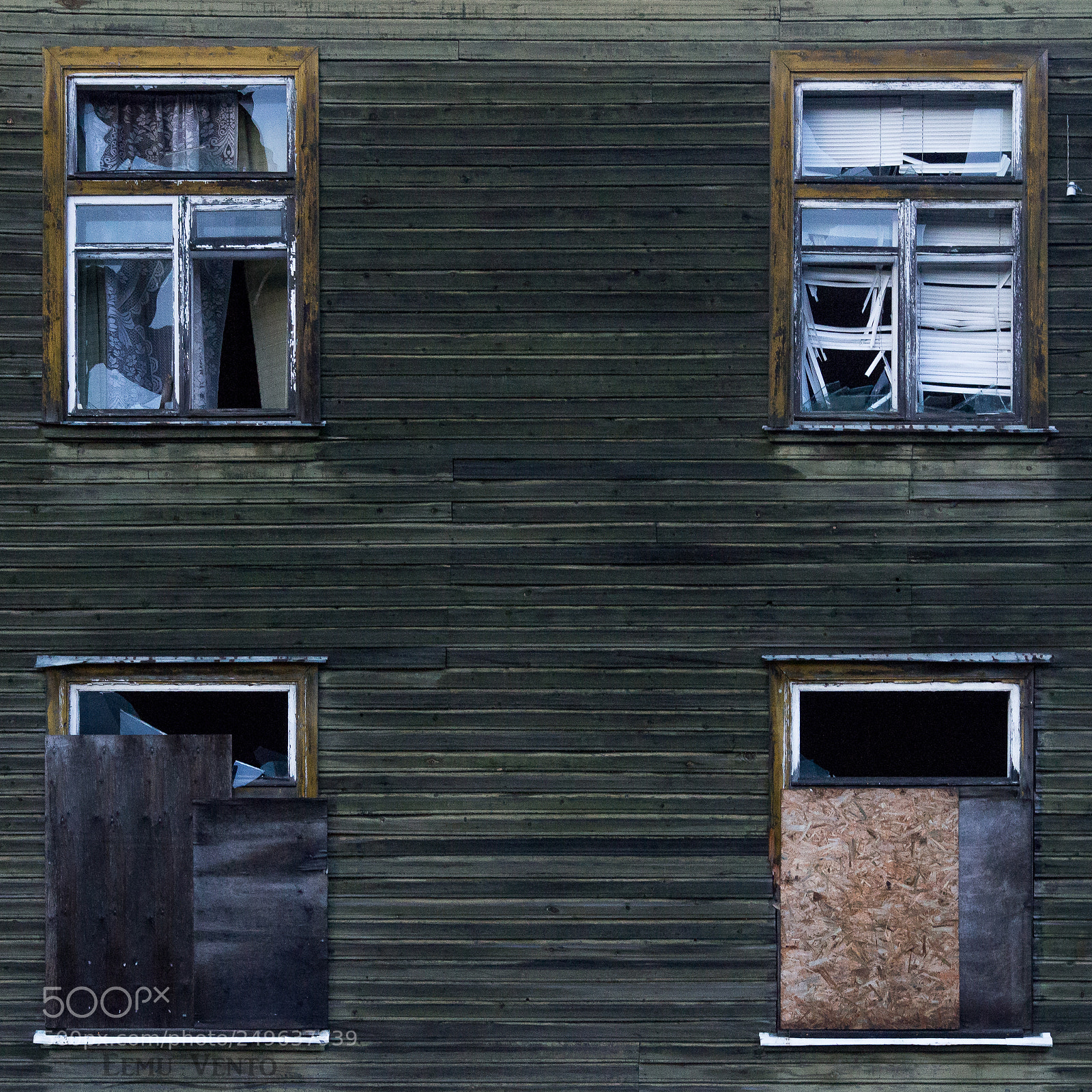 Canon EOS 700D (EOS Rebel T5i / EOS Kiss X7i) sample photo. Windows photography