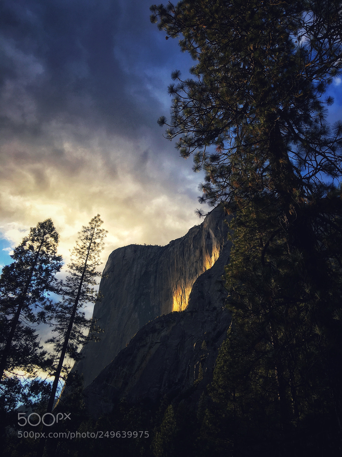 Apple iPhone 6s Plus sample photo. Horsetail fall_yosemite photography