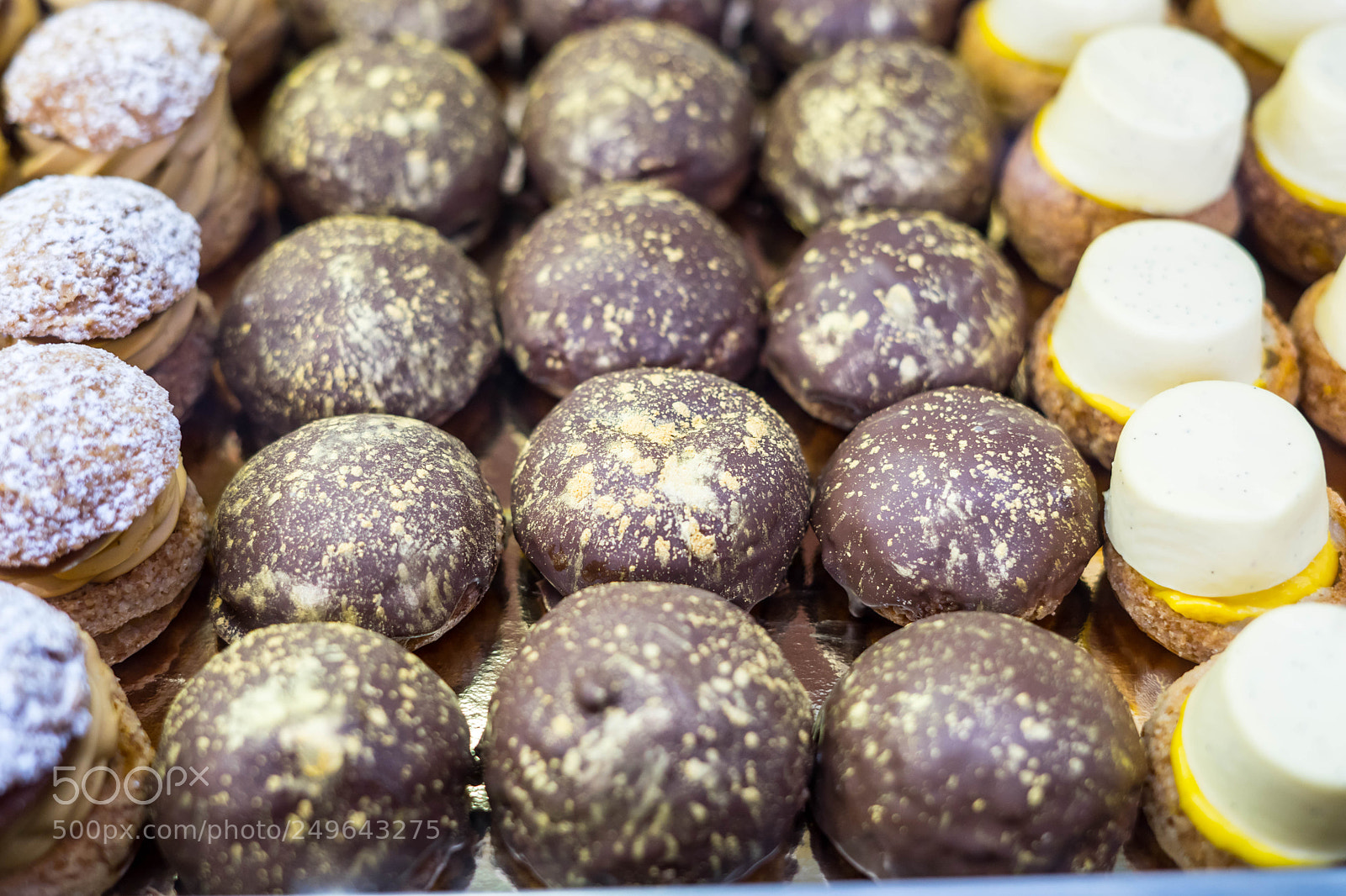 Sony a7 sample photo. Mini cakes photography