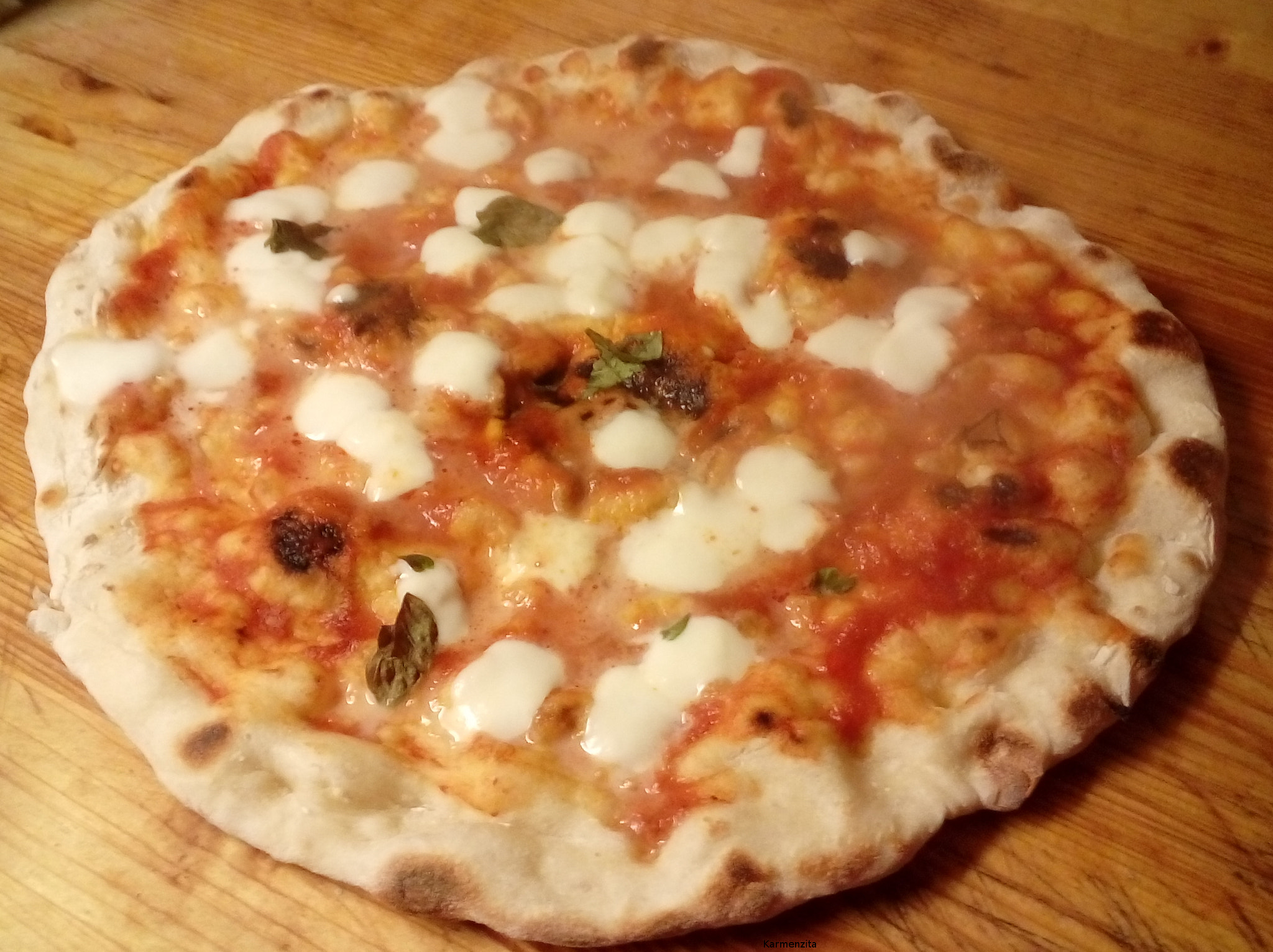 LG K350N sample photo. The legendary italian pizza photography