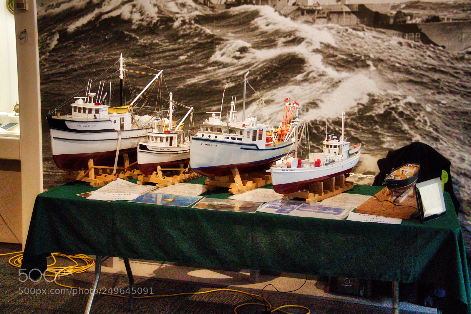 Canon EOS 800D (EOS Rebel T7i / EOS Kiss X9i) sample photo. Maritime museum of the photography