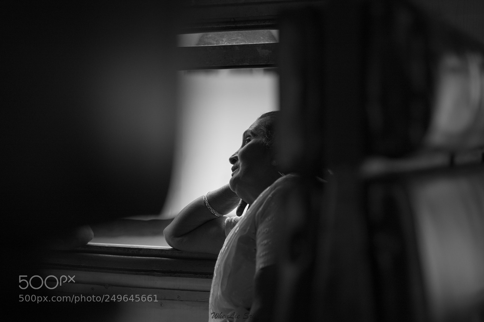 Nikon D5200 sample photo. Cabin woman photography