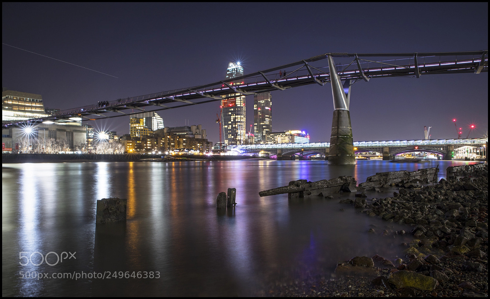 Canon EOS 5D Mark IV sample photo. Millenium bridge photography