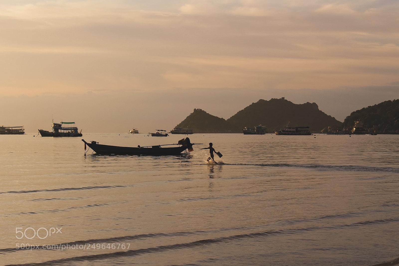 Canon EOS 100D (EOS Rebel SL1 / EOS Kiss X7) sample photo. Scenic tropical sunset with photography