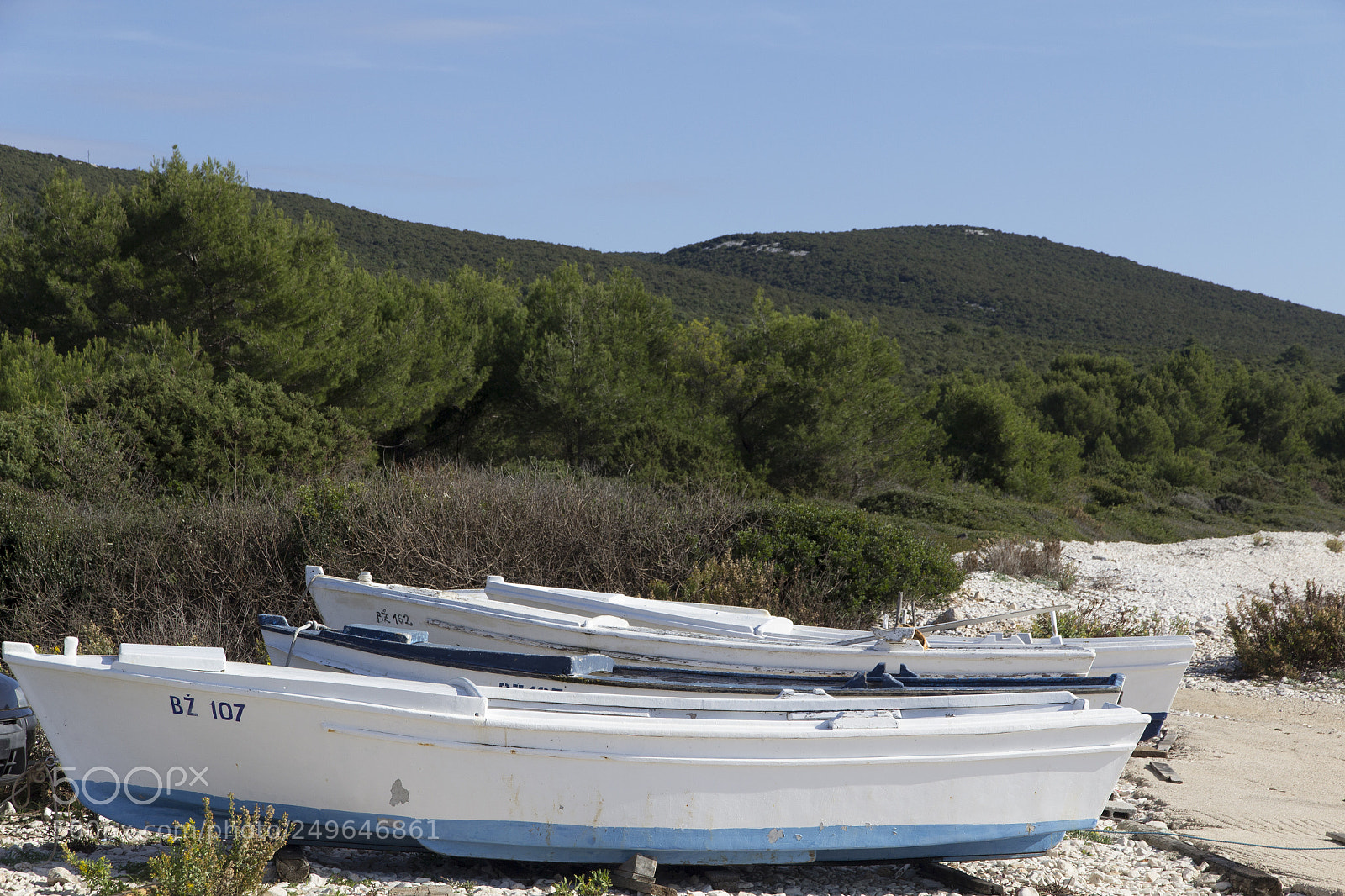 Canon EOS 600D (Rebel EOS T3i / EOS Kiss X5) sample photo. Free parking photography