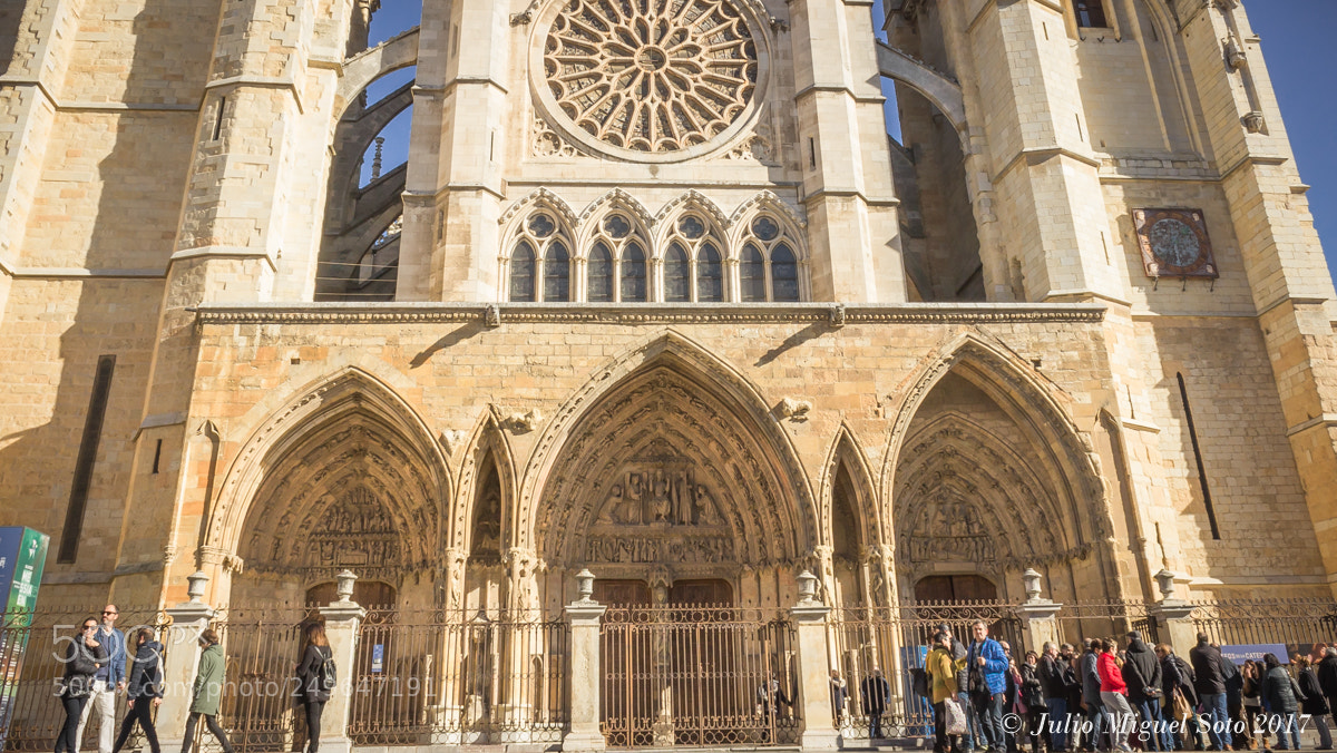 Canon EOS 600D (Rebel EOS T3i / EOS Kiss X5) sample photo. Catedral de león photography