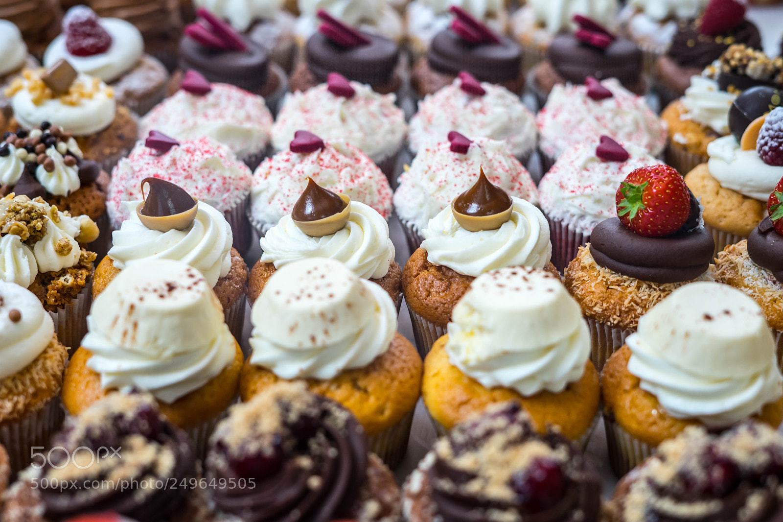 Sony a7 sample photo. Mini cakes photography