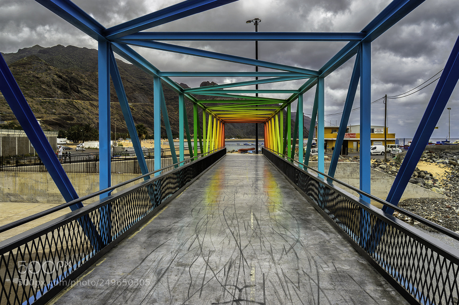 Nikon Df sample photo. Croosing the bridge photography