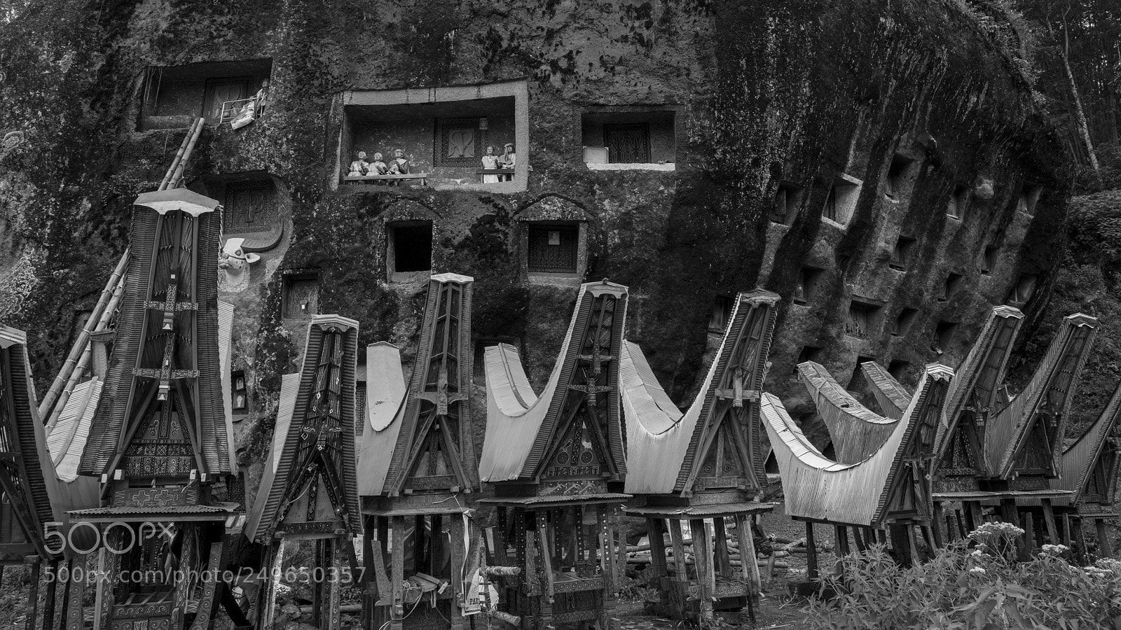 Nikon D800 sample photo. Burial site with tau photography