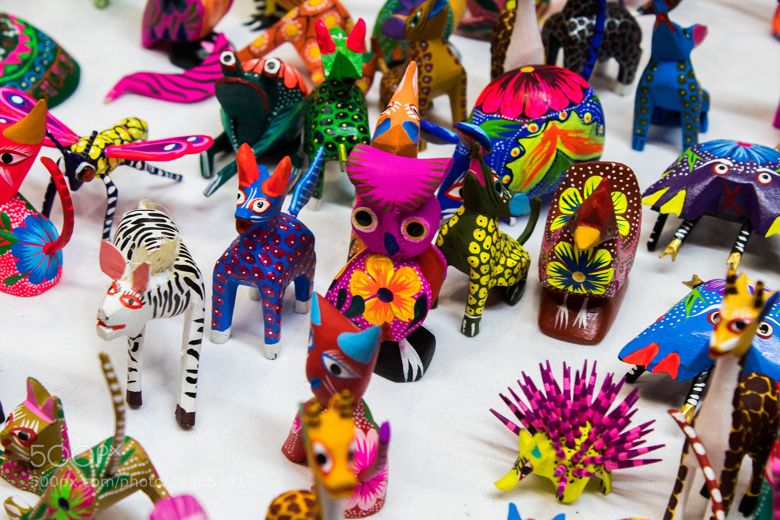 Canon EOS 1300D (EOS Rebel T6 / EOS Kiss X80) sample photo. Alebrijes photography
