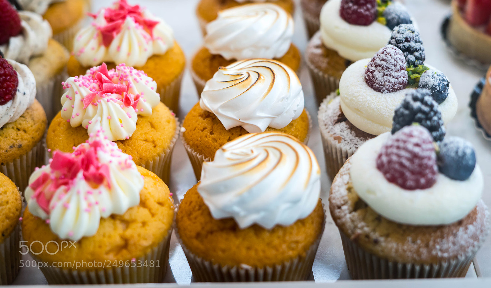 Sony a7 sample photo. Mini cakes photography