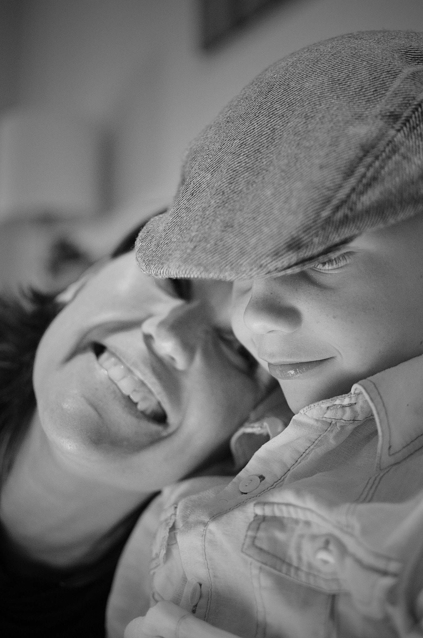 Nikon D7000 + Nikon AF-S DX Nikkor 35mm F1.8G sample photo. Mother and son photography