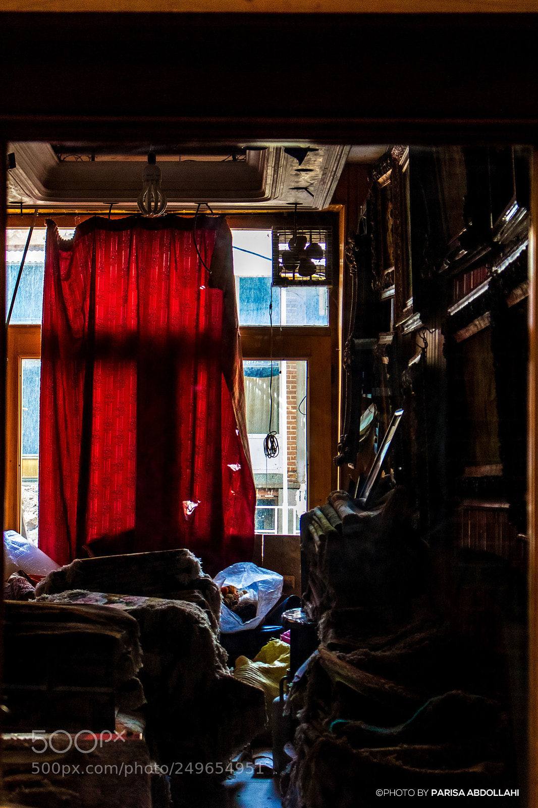 Canon EOS 750D (EOS Rebel T6i / EOS Kiss X8i) sample photo. Red curtain photography
