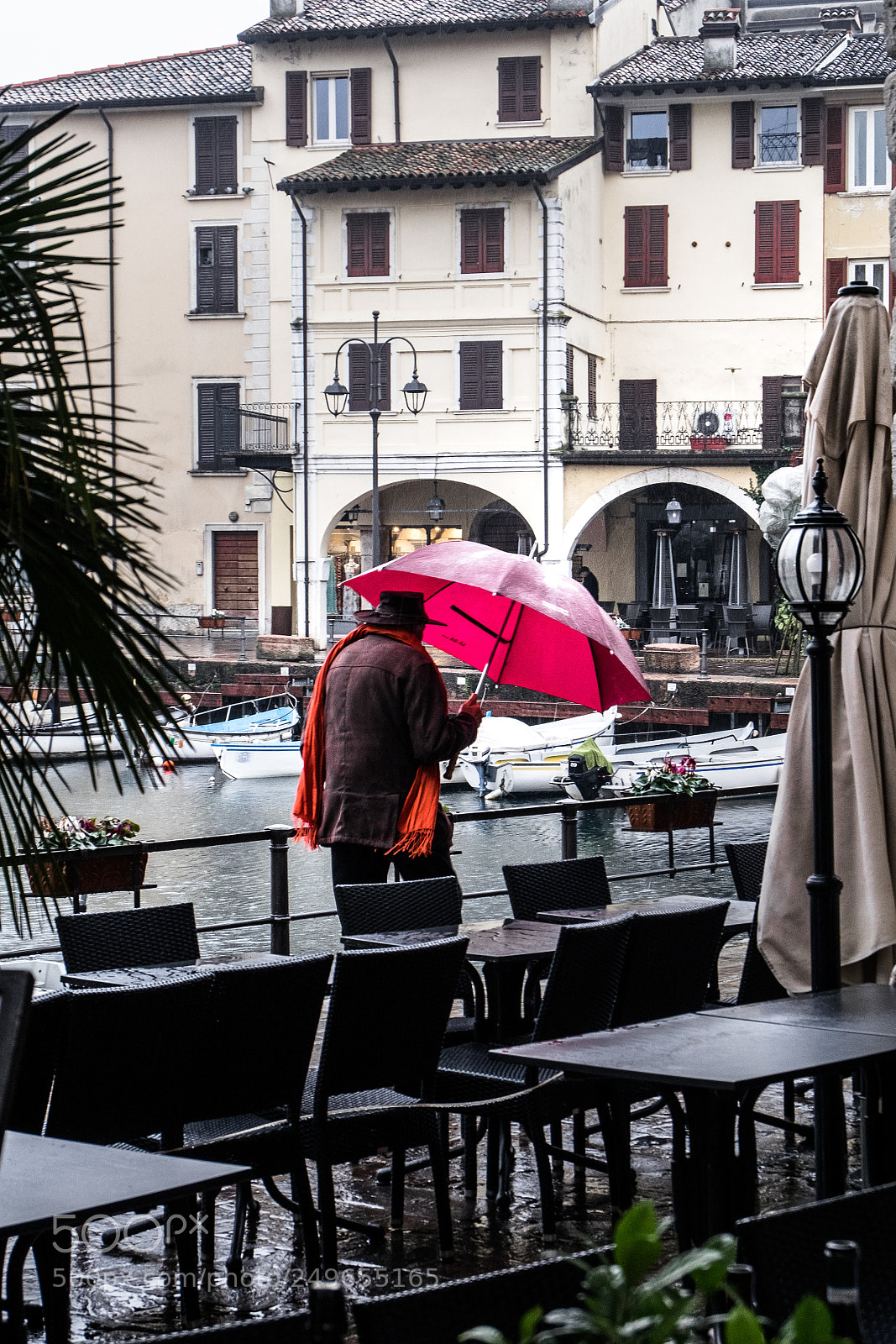 Fujifilm X-T10 sample photo. ... red ... photography