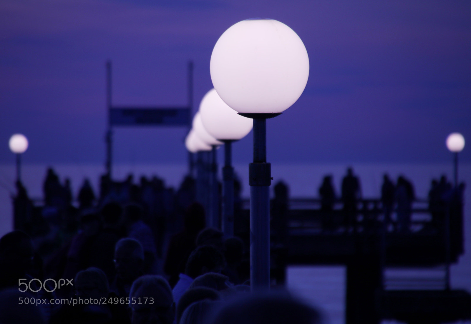 Canon EOS 80D sample photo. Crowded jetty photography