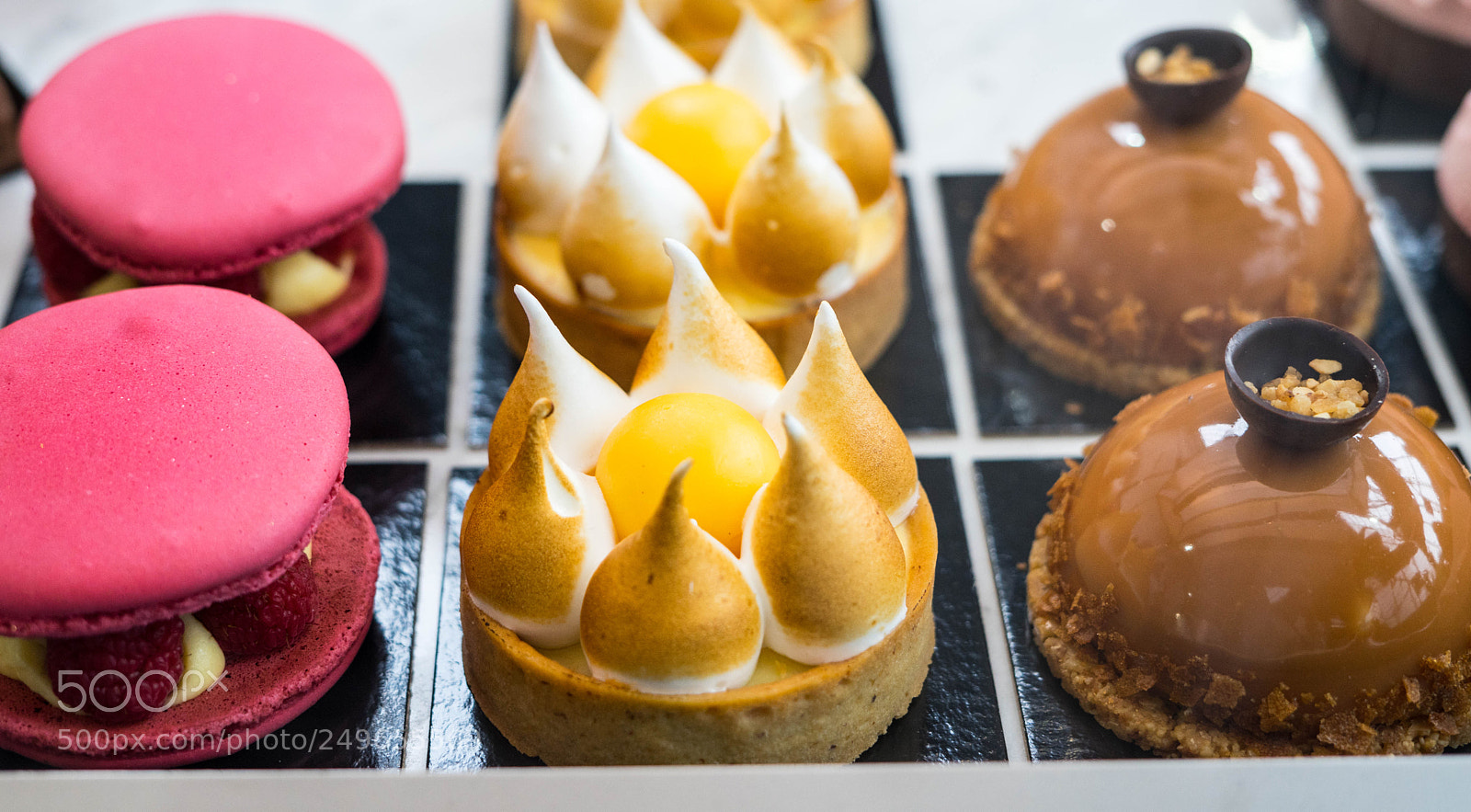 Sony a7 sample photo. Mini cakes photography