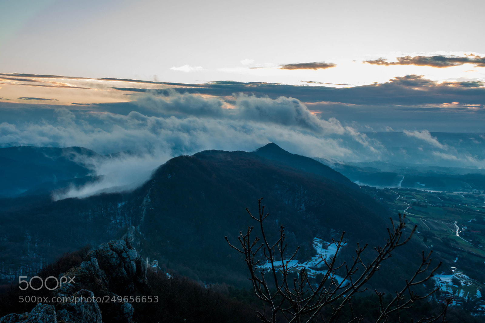Nikon D5300 sample photo. Cloudy dawn photography