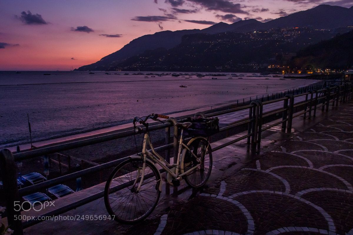 Olympus OM-D E-M5 sample photo. Bici al anochecer photography