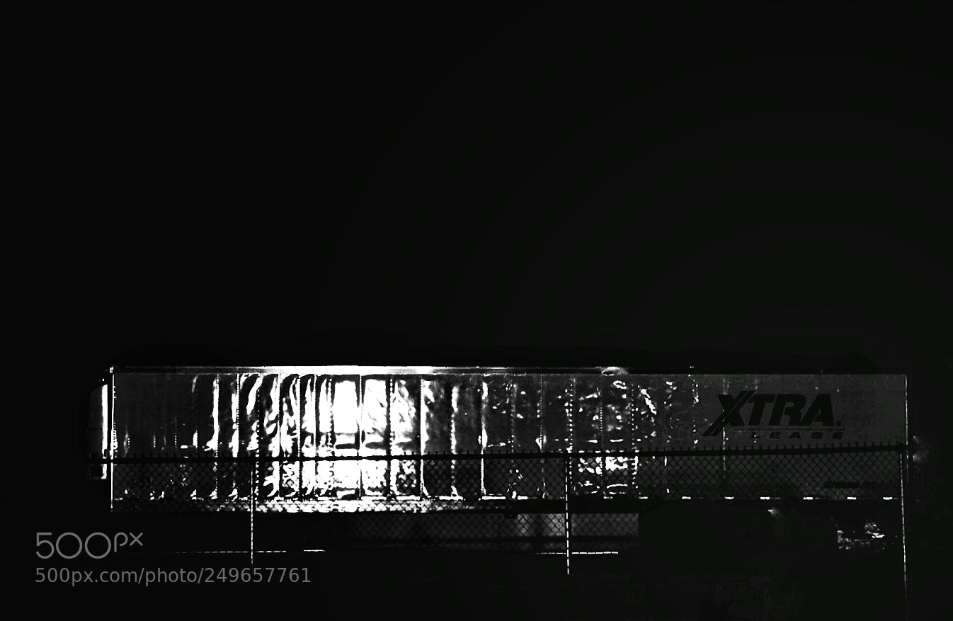 Sony a7 II sample photo. 53 ft. xtra trailer noir photography