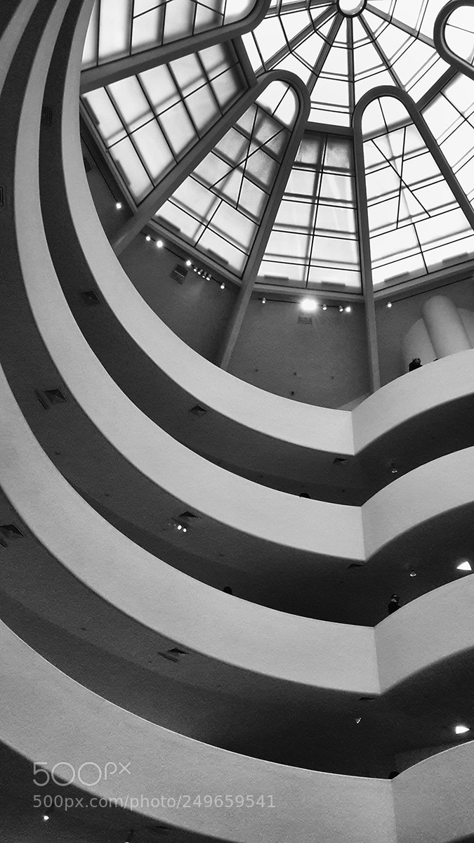 Samsung Galaxy S5 Mini sample photo. Guggenheim museum photography