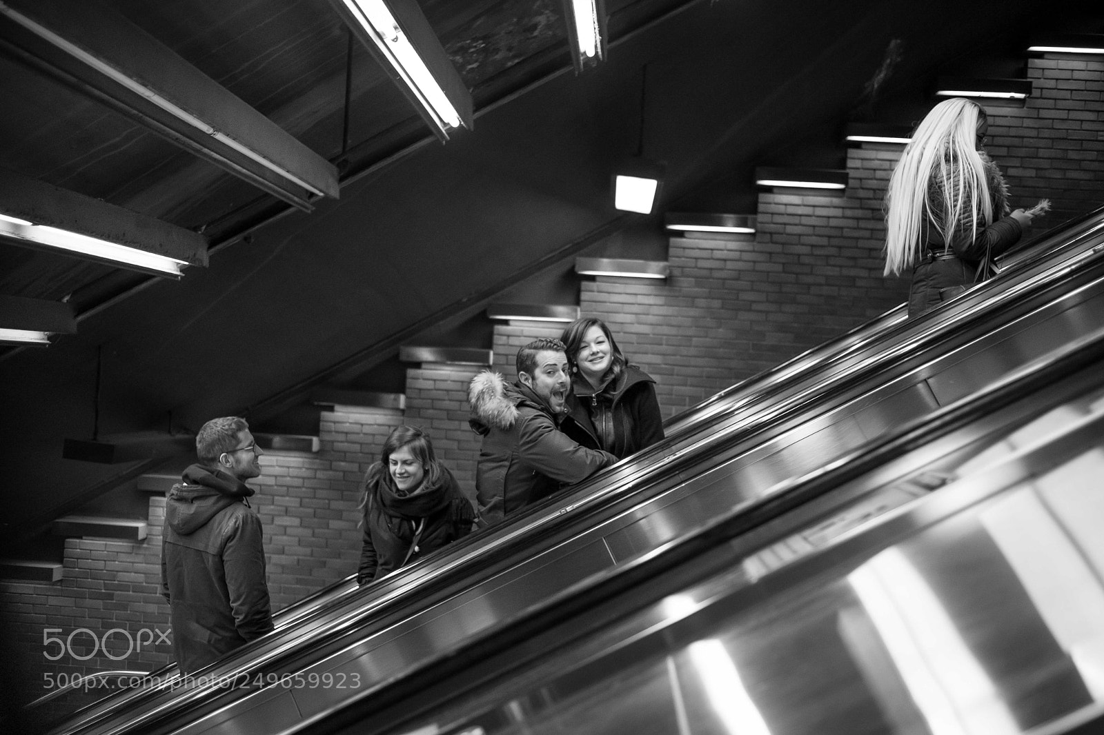 Fujifilm X-T2 sample photo. Metro stalker photography