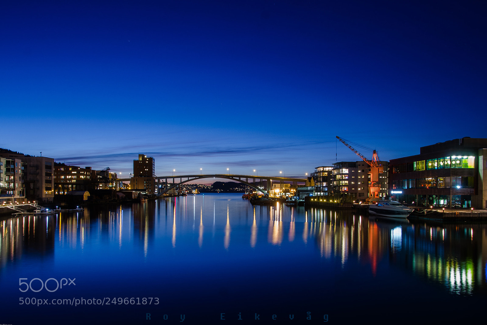 Nikon D7000 sample photo. Blue hour in bergen photography