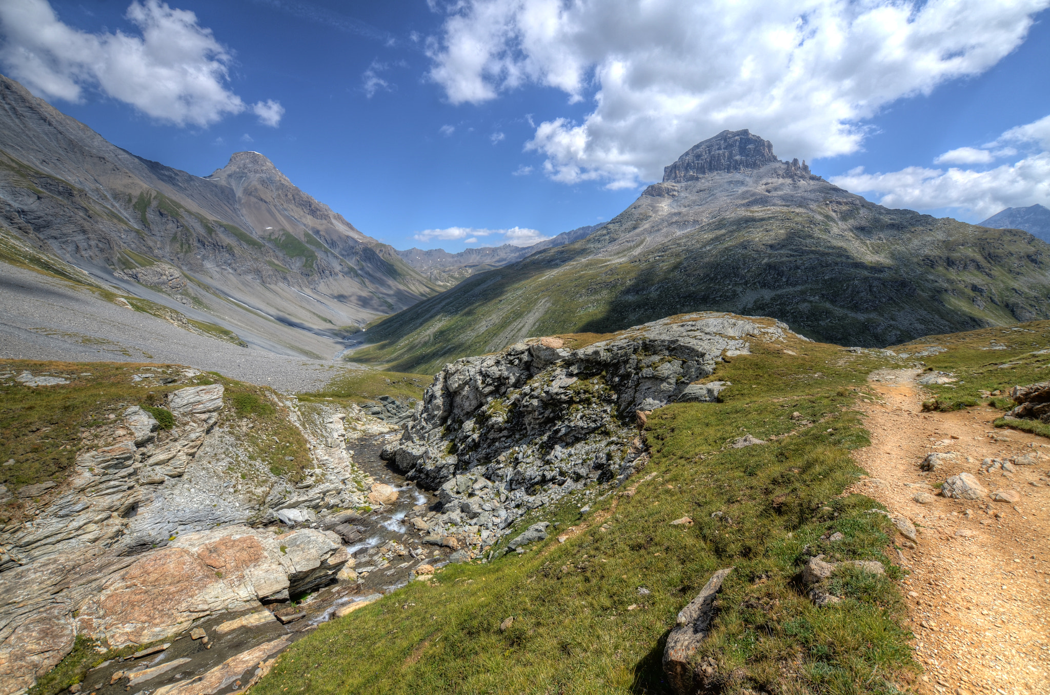 Nikon D7000 + Sigma 10-20mm F3.5 EX DC HSM sample photo. Parc de la vanoise photography