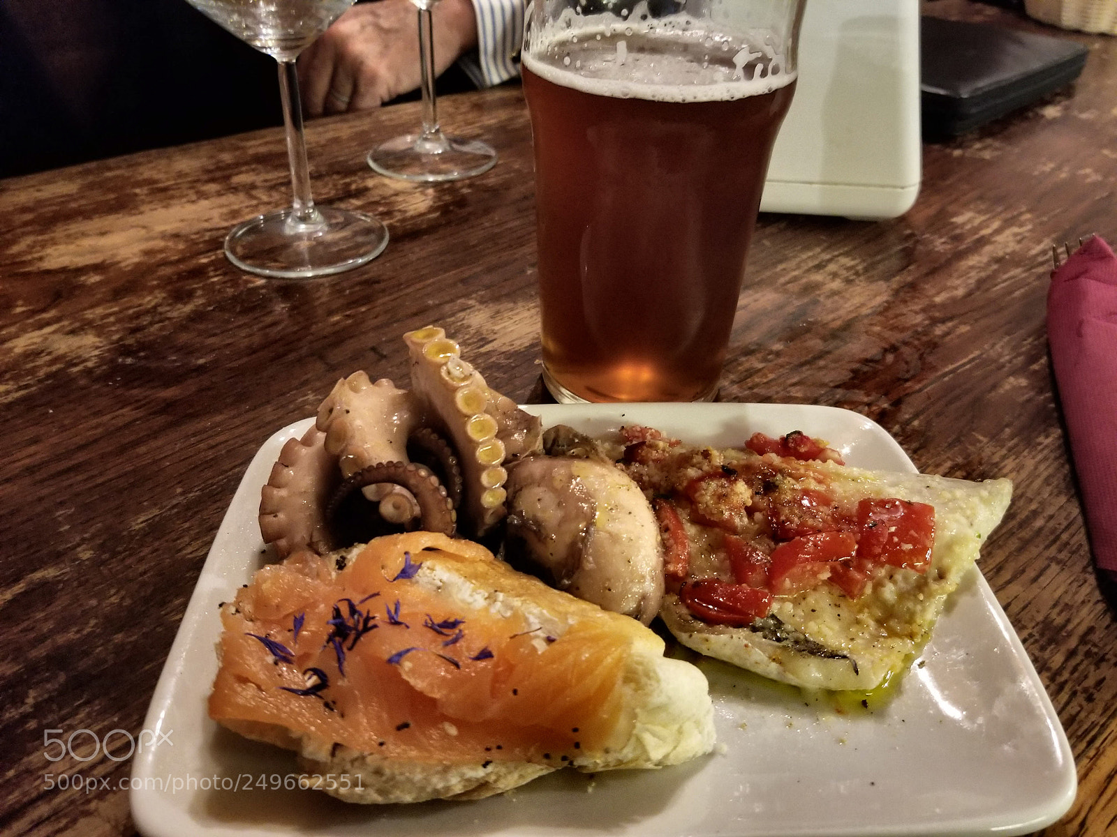 Samsung Galaxy S8+ sample photo. Snack in venice photography