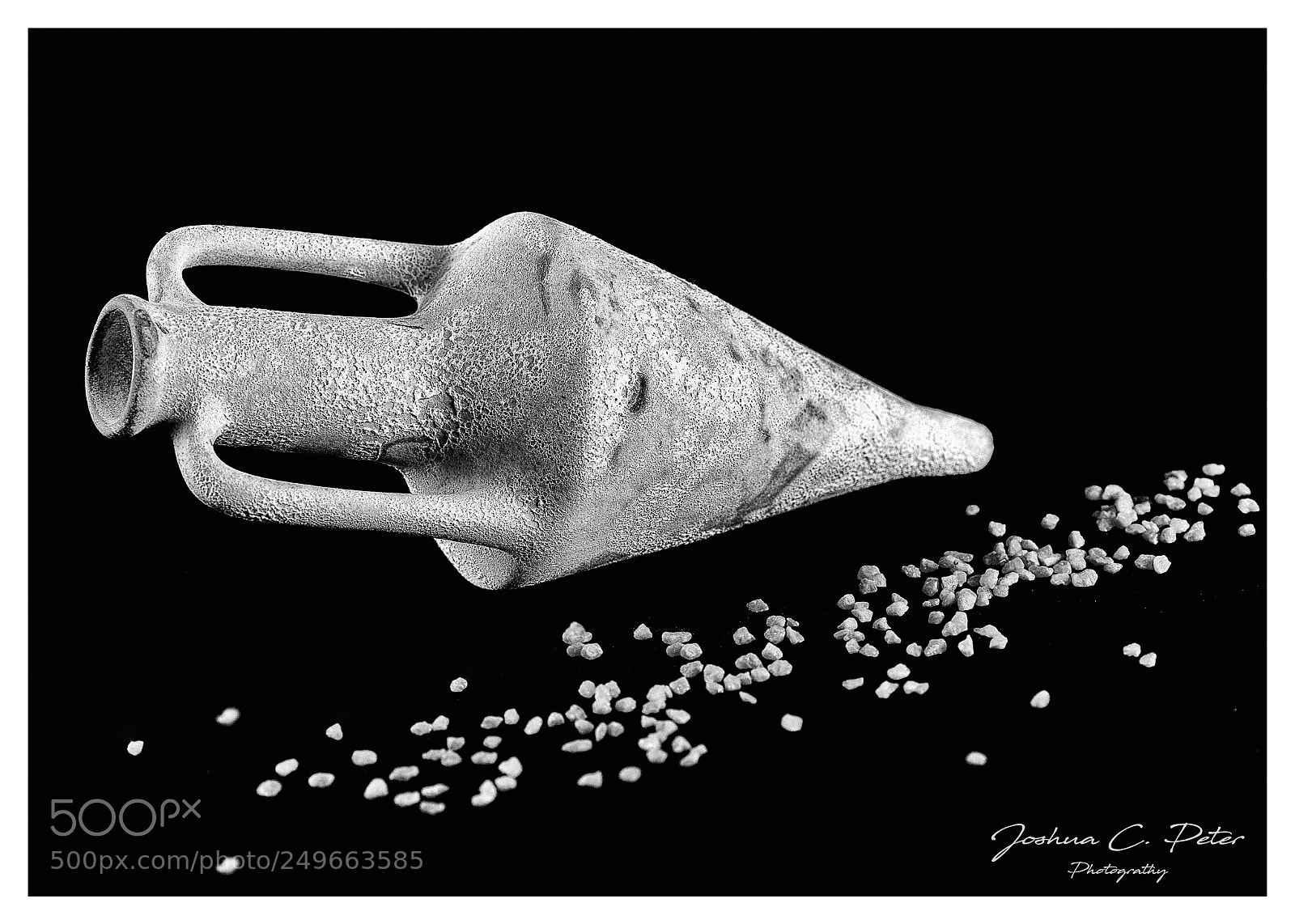 Canon EOS 6D Mark II sample photo. Ancient flask photography