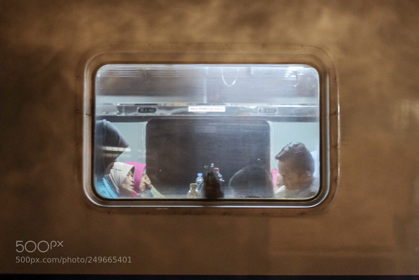 Fujifilm X-E2 sample photo. Window photography