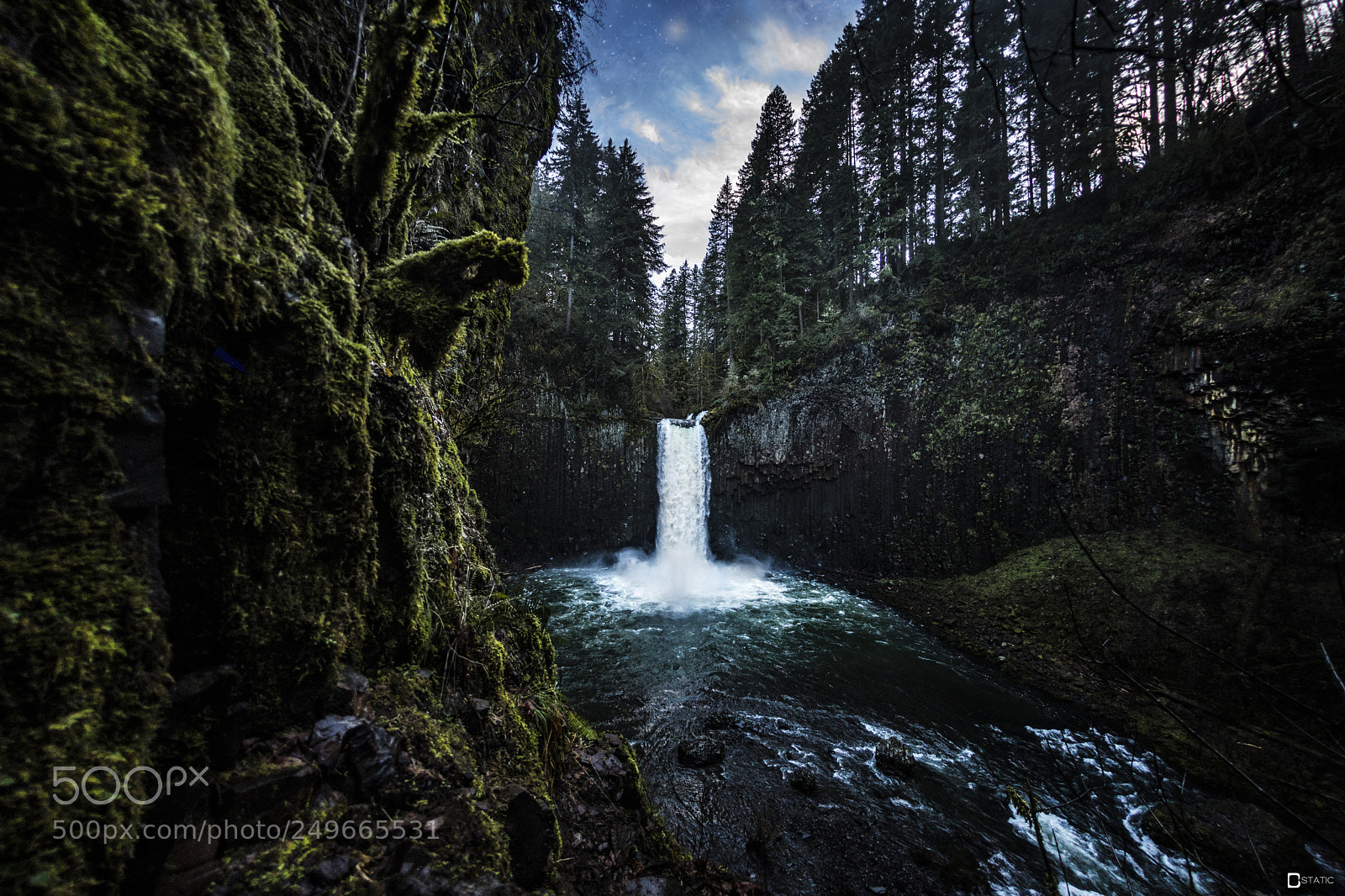 Canon EOS 5D Mark IV sample photo. Aviqua falls photography