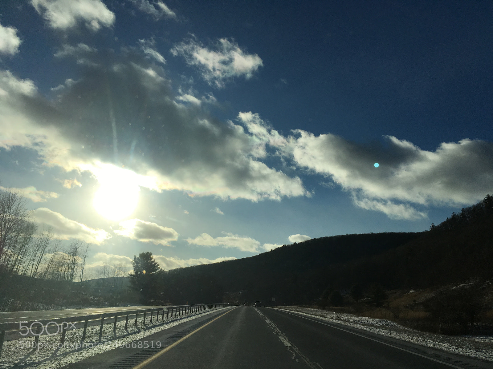 Apple iPhone SE sample photo. Shining sun photography