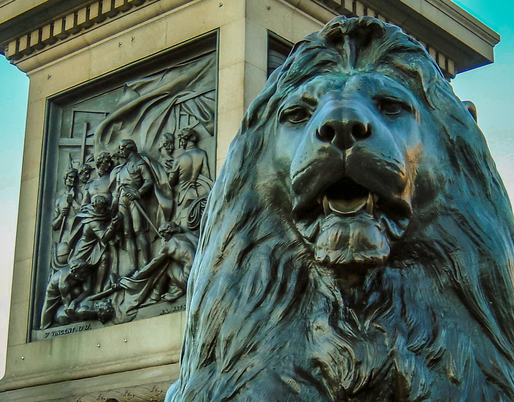 Sony DSC-P10 sample photo. Trafalgarlions{ edit} photography