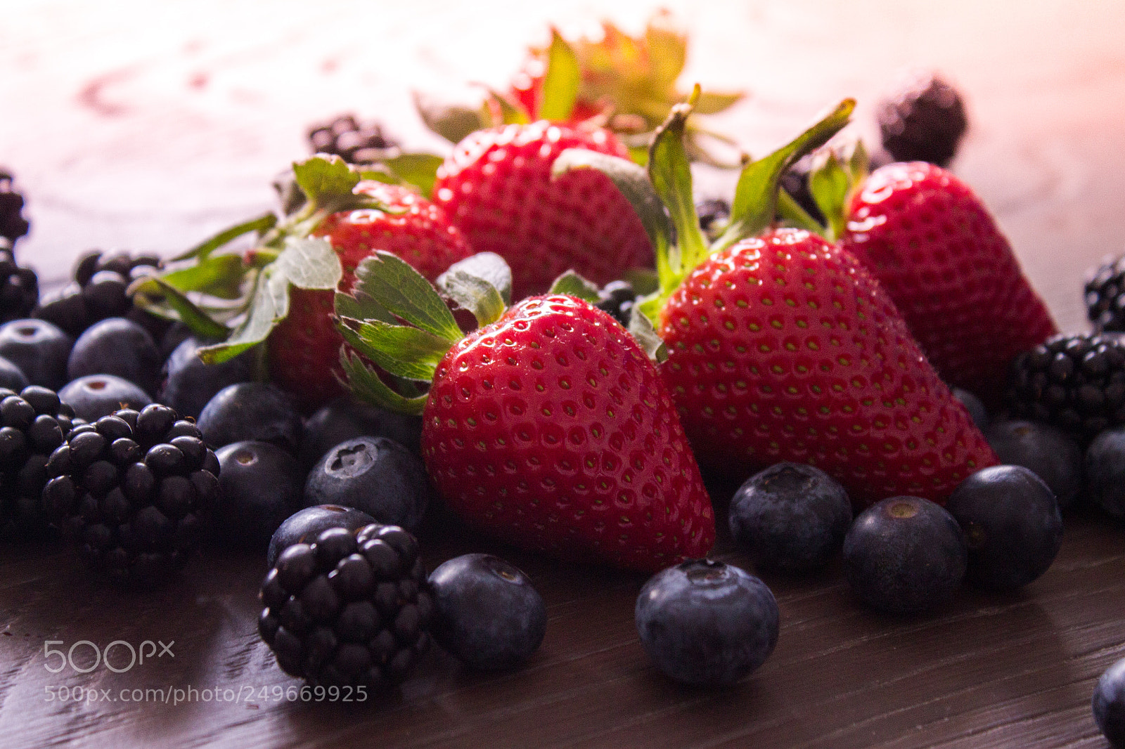Canon EOS 1100D (EOS Rebel T3 / EOS Kiss X50) sample photo. Berry nice day photography