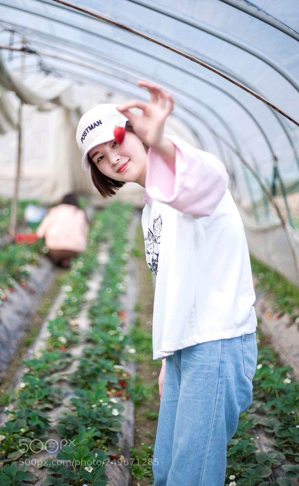 Canon EOS 6D Mark II sample photo. 和我的姐妹们一起出去摘草莓 photography