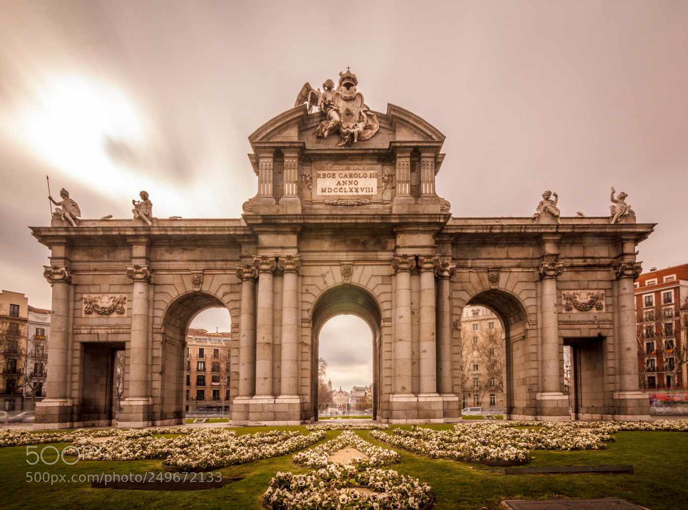 Canon EOS 1200D (EOS Rebel T5 / EOS Kiss X70 / EOS Hi) sample photo. Alcala gate - madrid photography