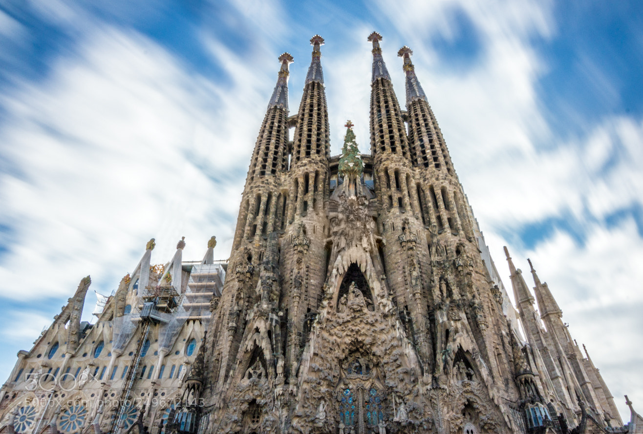 Canon EOS 1200D (EOS Rebel T5 / EOS Kiss X70 / EOS Hi) sample photo. La sagrada familia photography
