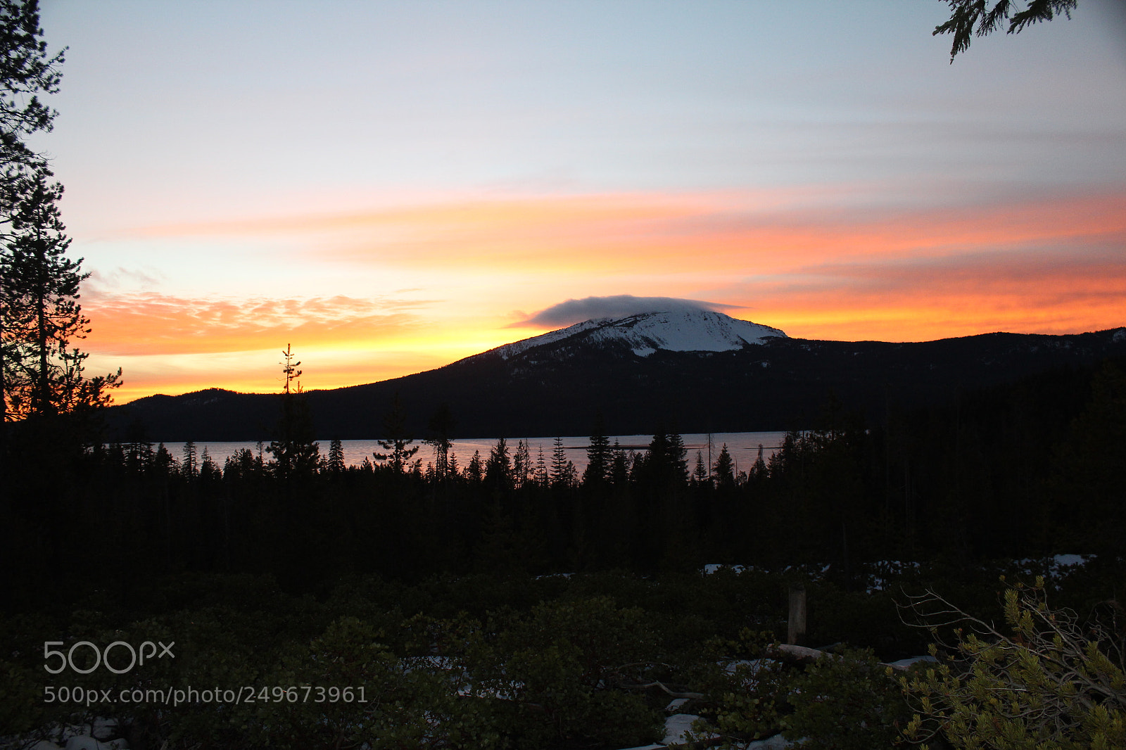 Canon EOS 1200D (EOS Rebel T5 / EOS Kiss X70 / EOS Hi) sample photo. Lake sunset photography